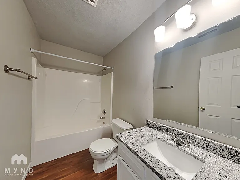 1698 Prairieview Ln — Photo 20