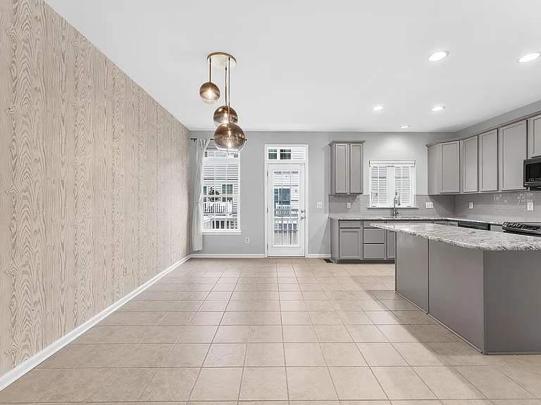 7015 Trek Way — Photo 15