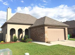 112 Gilmore Rd, Youngsville, LA 70592