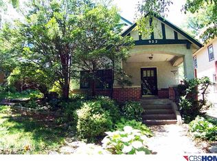 922 S 36th St, Omaha, NE 68105