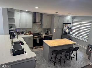 574 S Mount Vernon Cir, Bensalem, PA 19020