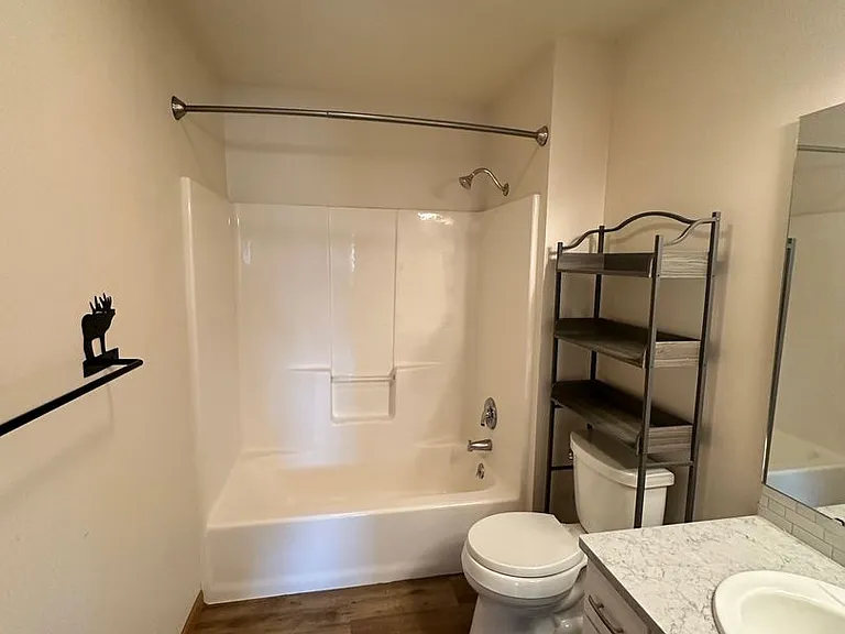3505 Fallon St #B-24 — Photo 17