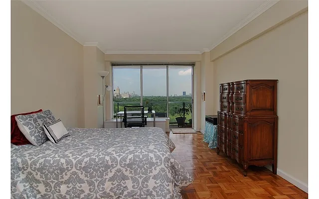 Sold by Douglas Elliman | media 6