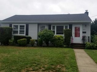 1471 9th St, West Babylon, NY 11704