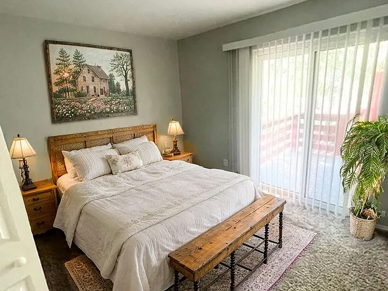 421 - 425 E Fountain Pl — Photo 21