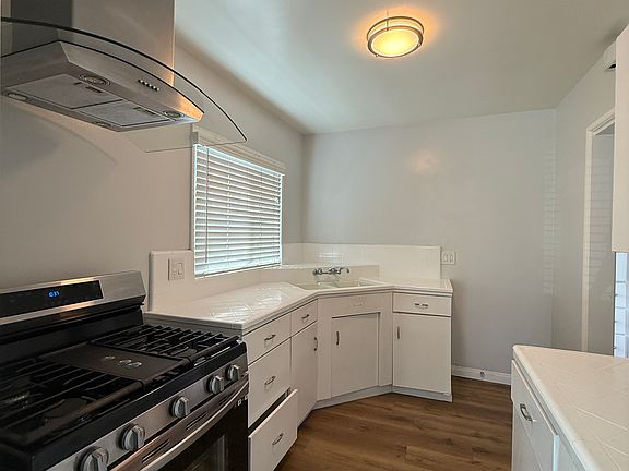 3rd image of 1112 S Atlantic Blvd #E