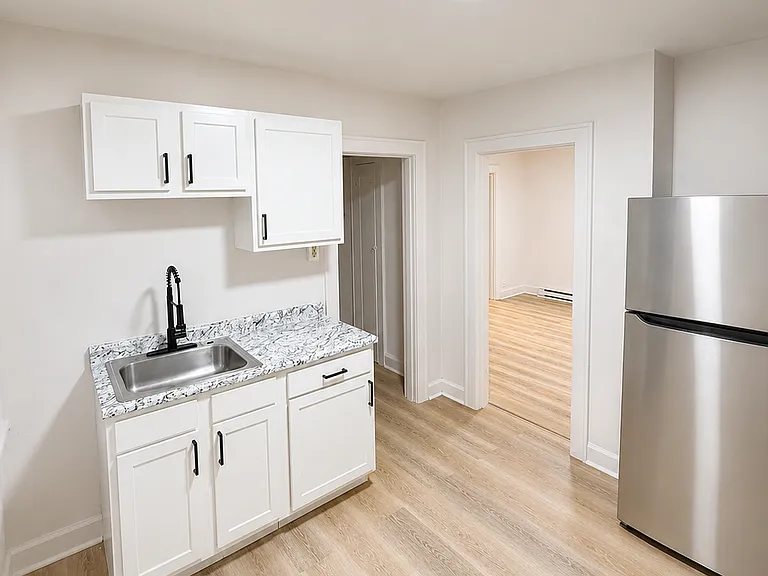1133 Maryland Ave #1 — Photo 5