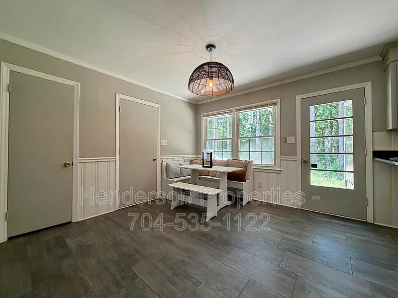 3 bed, 2.0 bath, 1765 sqft, $2,200 — Photo 4