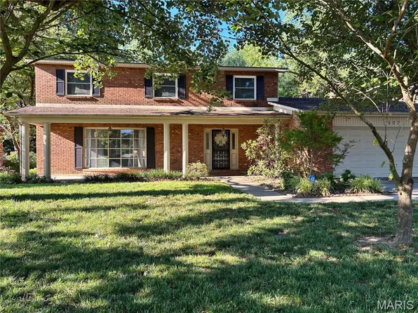 107 Summer Dr, Sikeston, MO 63801