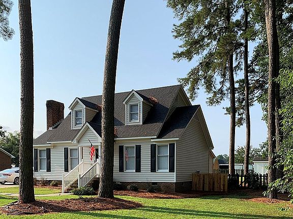 3rd image of 758 Corbett St