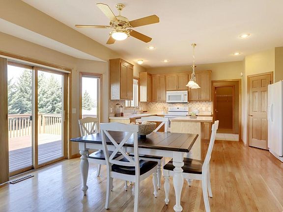 5th image of 2828 White Eagle Dr