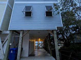 209 Bridgeview Ct, Surf City, NC 28445