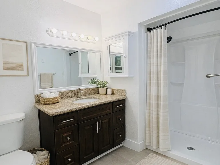 3060 Panorama Rd #1B — Photo 4