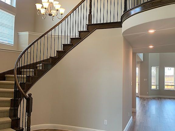 4th image of 2370 Bottlebrush Dr