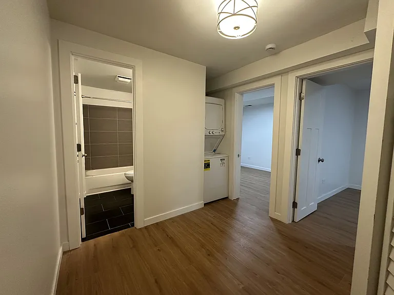 1503 W Nelson St #1F — Photo 3