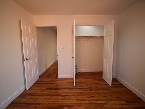 5th image of 951 Putnam Ave #C3