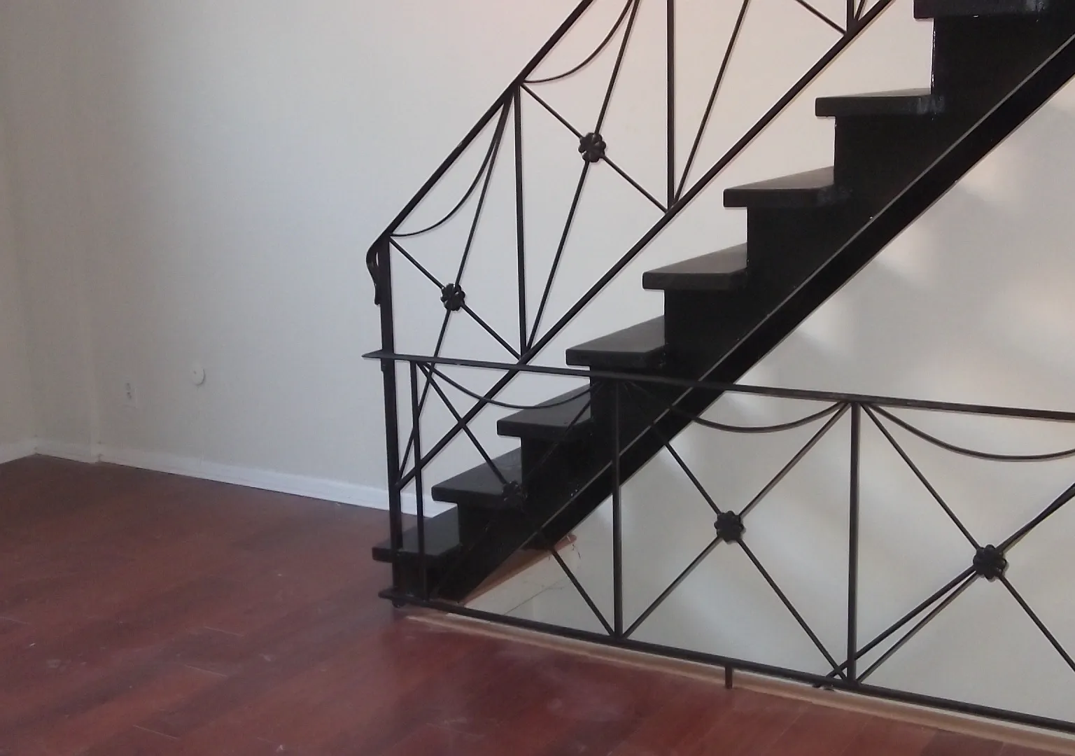 2 bed, 1200 sqft, $2,190 — Photo 4
