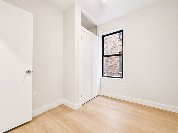 4th image of 3415 Broadway APT 4S