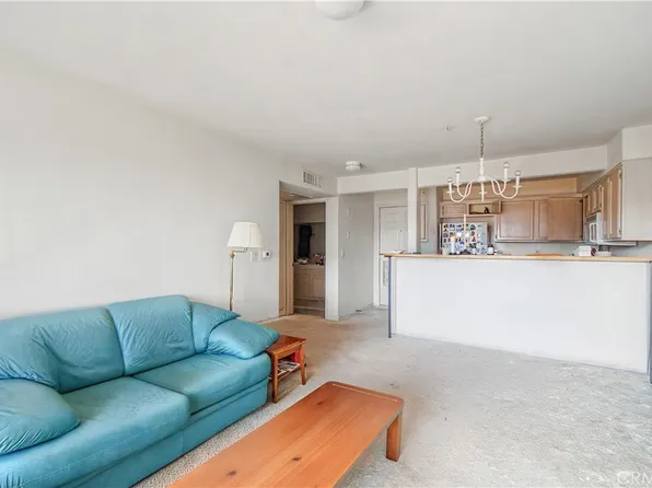11410 Brookshire Ave APT 325, Downey, CA 90241