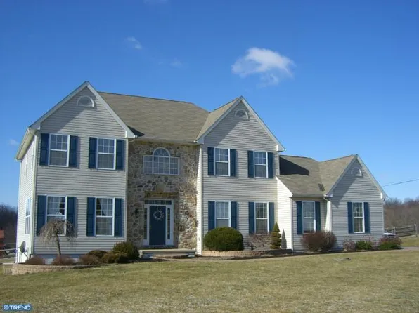 105 Preston Dr, Lincoln University, PA 19352