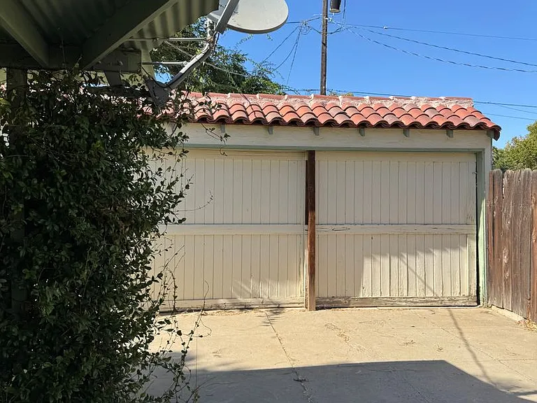 626 Adams Ave — Photo 9
