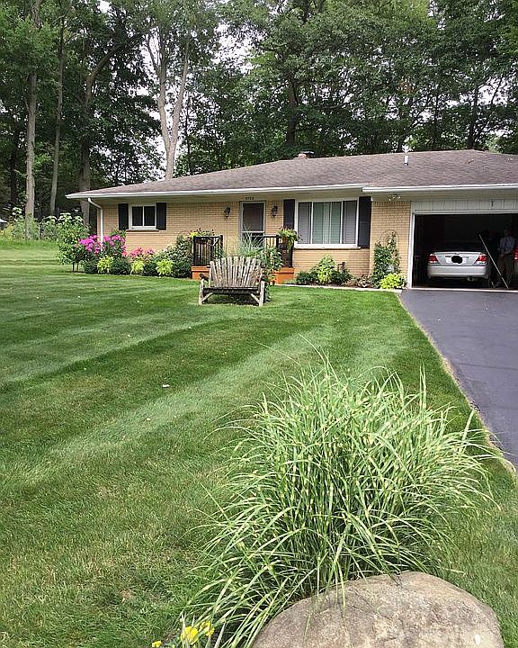 2nd image of 5706 Hummingbird Ln