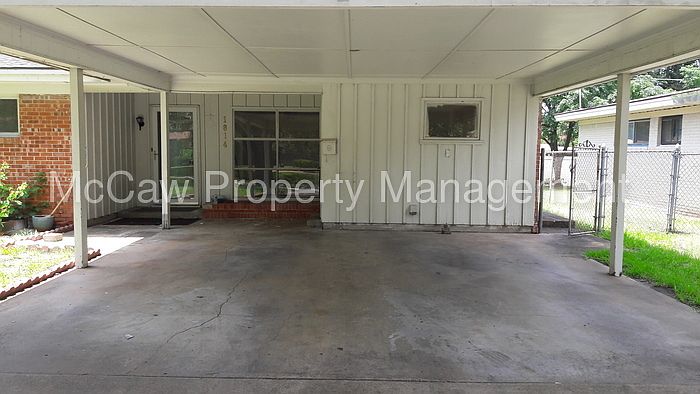 1st image of 1814 Colony Dr