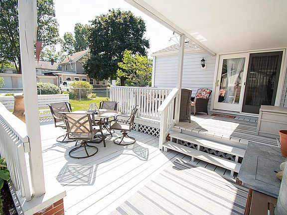 Beautiful good size deck.