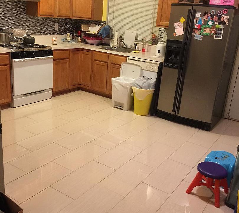1st image of 27 Manton Pl