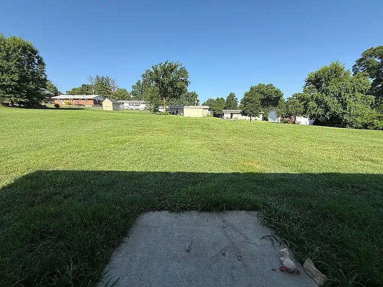 703 S Oak St — Photo 13