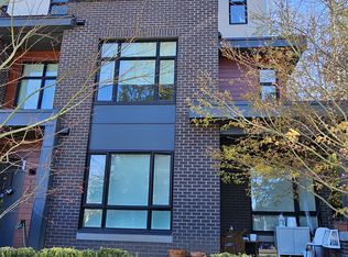 2035 Glenaire Dr #111, North Vancouver, BC V7P1Y2
