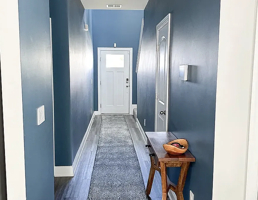 4 bed, 2.5 bath, 2081 sqft, $2,800 — Photo 2