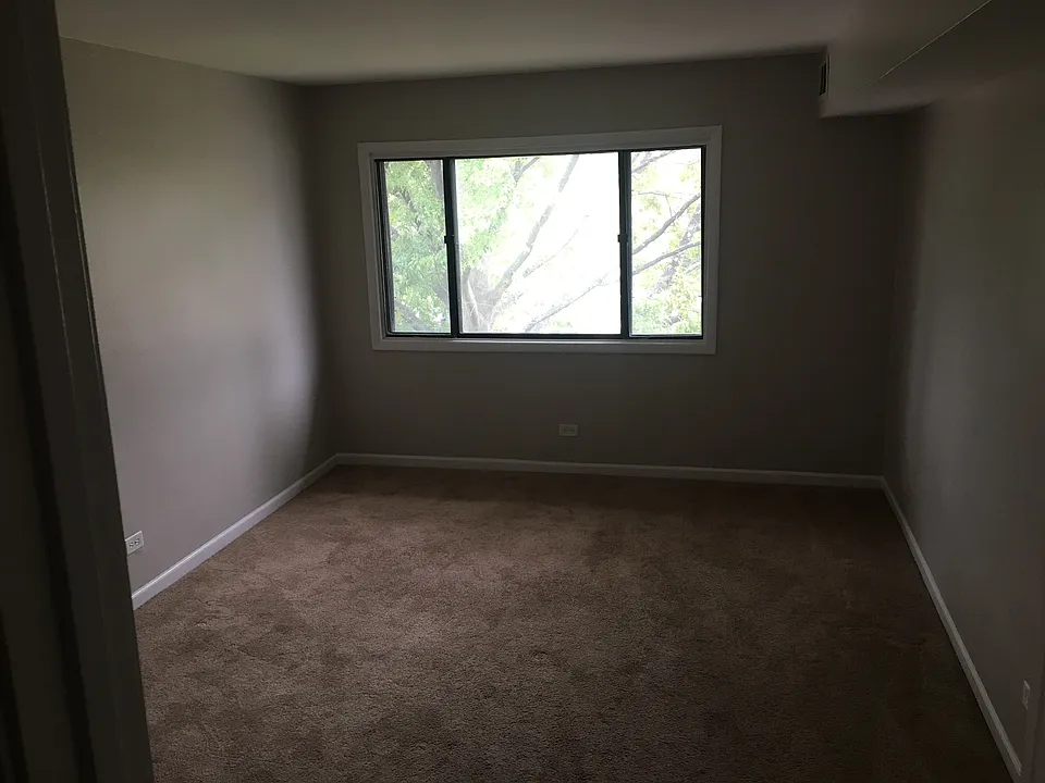 Large bedroom with AC