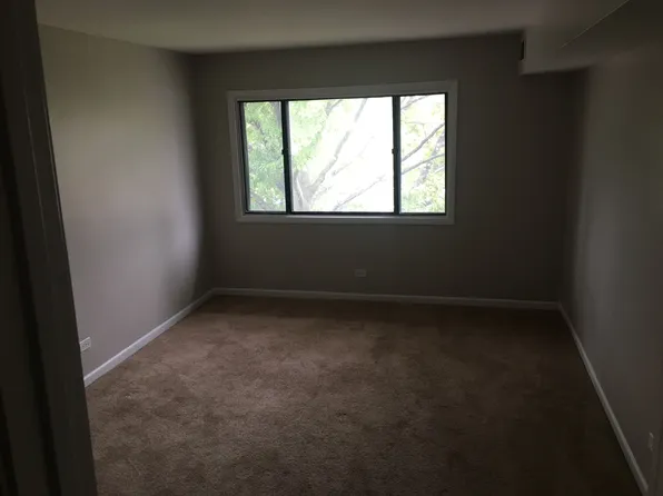 2000 Bayside Dr Unit 309, Palatine, IL 60074