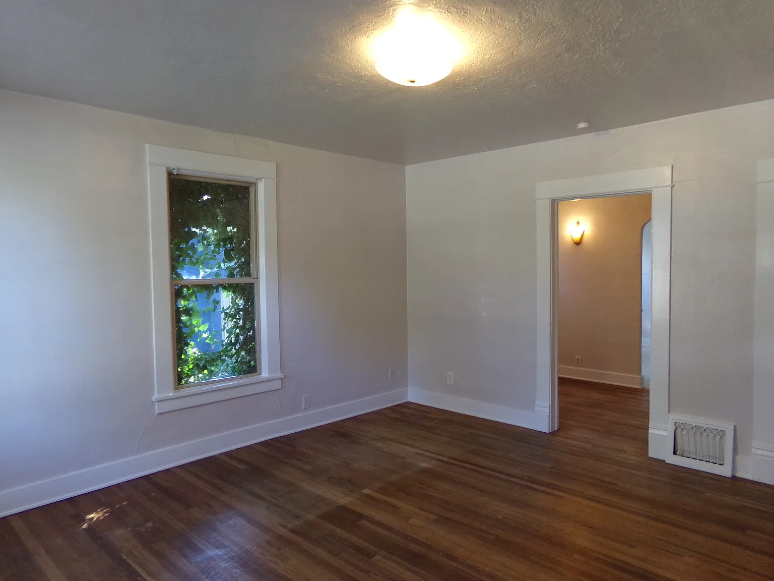 1 bed, 750 sqft, $1,350 — Photo 3
