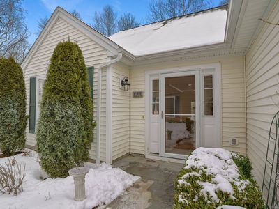 60 Village Ct UNIT 60, Wilton, CT, 06897