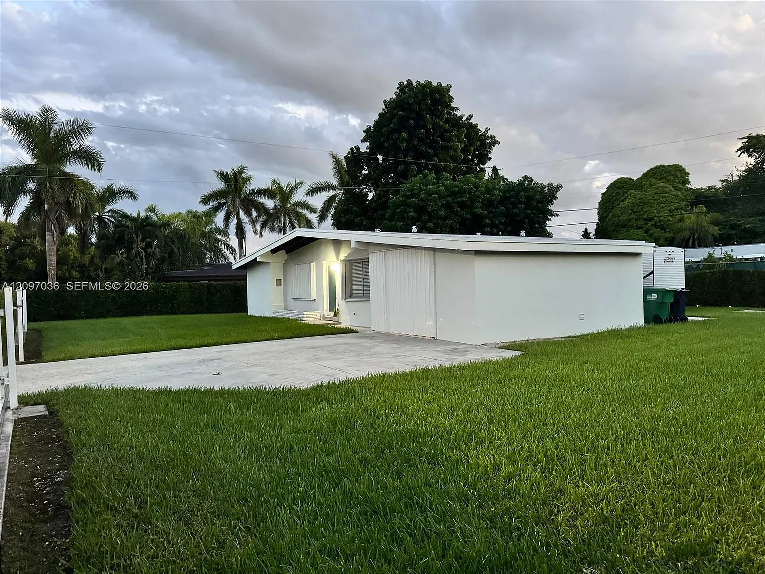 Naranja Park 1st Addn — Photo 1