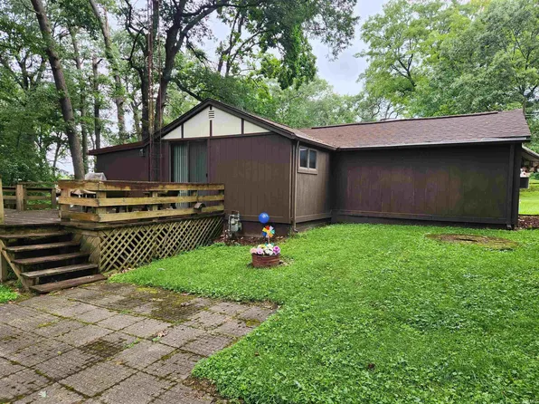9357 N Koher Rd E, Syracuse, IN 46567