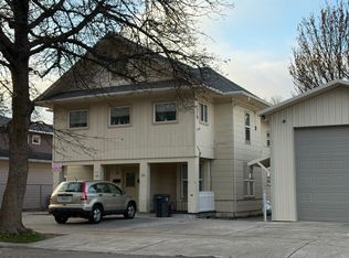 722 7th St, Cheney, WA 99004