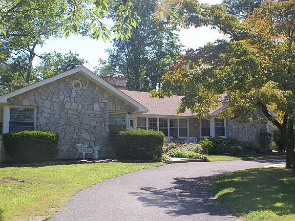 2nd image of 69 Hadley Ave