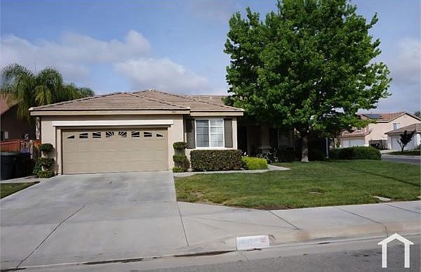 1st image of 461 Steiner Dr