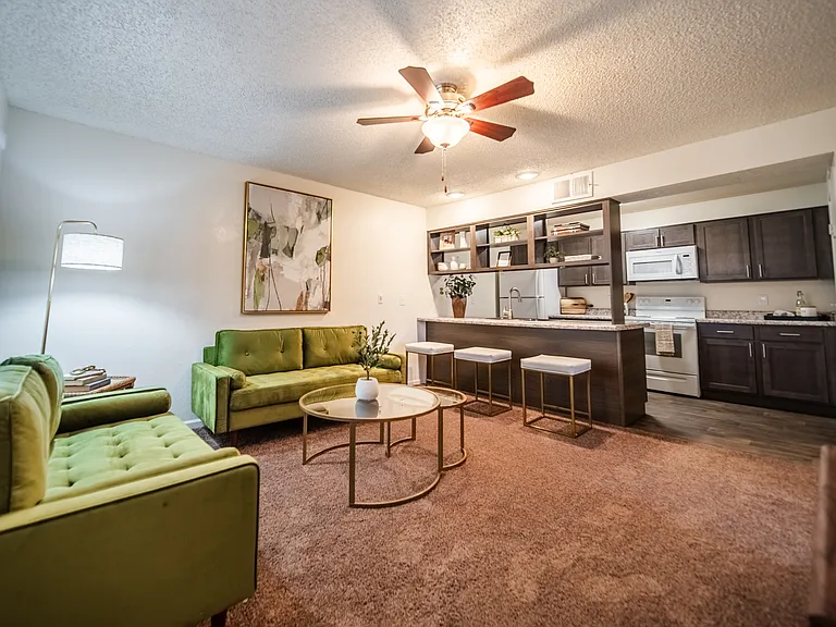 Country Club Vista Apartments — Photo 19
