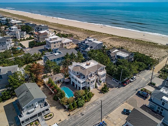 5th image of 1001C Long Beach Blvd