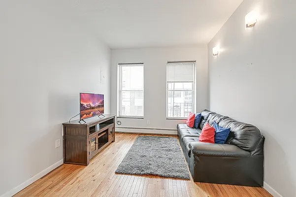 Rented by Oxford Property Group | media 5