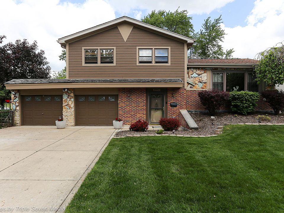 1st image of 8942 W 91st Pl