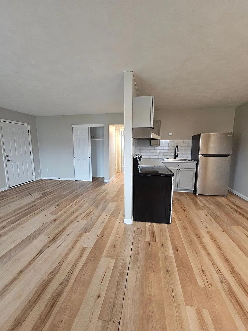3424 Heatherton Drive — Photo 3