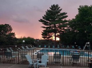 100 Roberts Ln APT 200, Alexandria, VA 22314