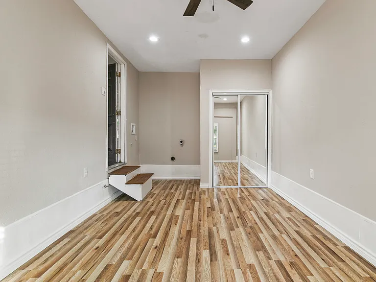 10523 Wood Dale Dr — Photo 9