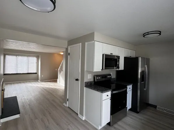 110 Serendipity Dr, Coraopolis, PA 15108