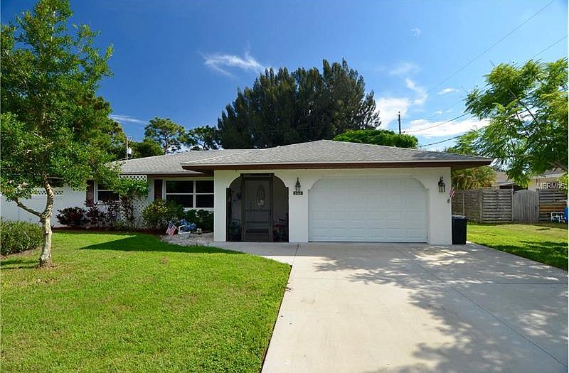 1st image of 940 E Seminole Dr